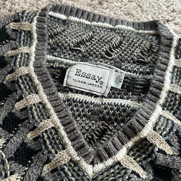 Vintage Linda Larson Essay knitted sweater
Size XL - Picture 3 of 4